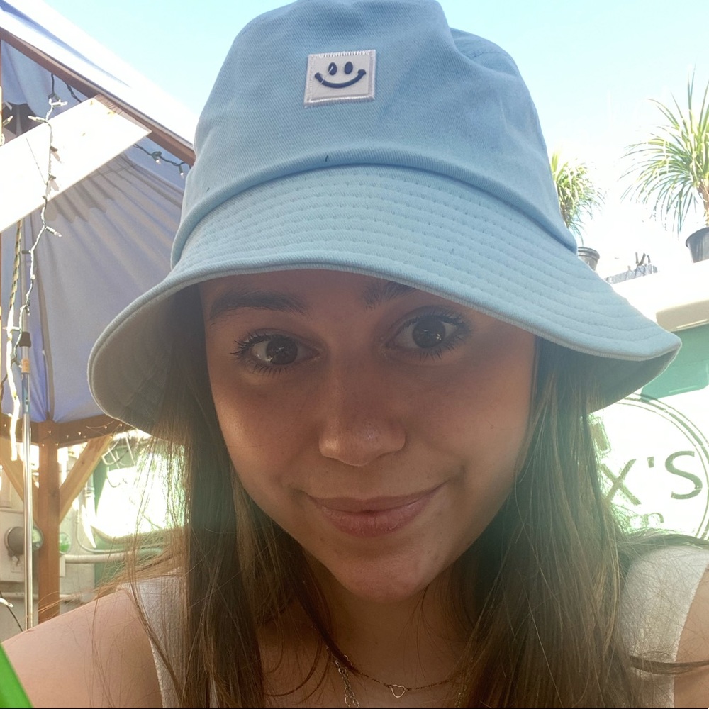 Meet your Posher, Christina